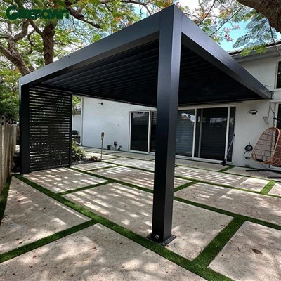 Pergola í framgarði